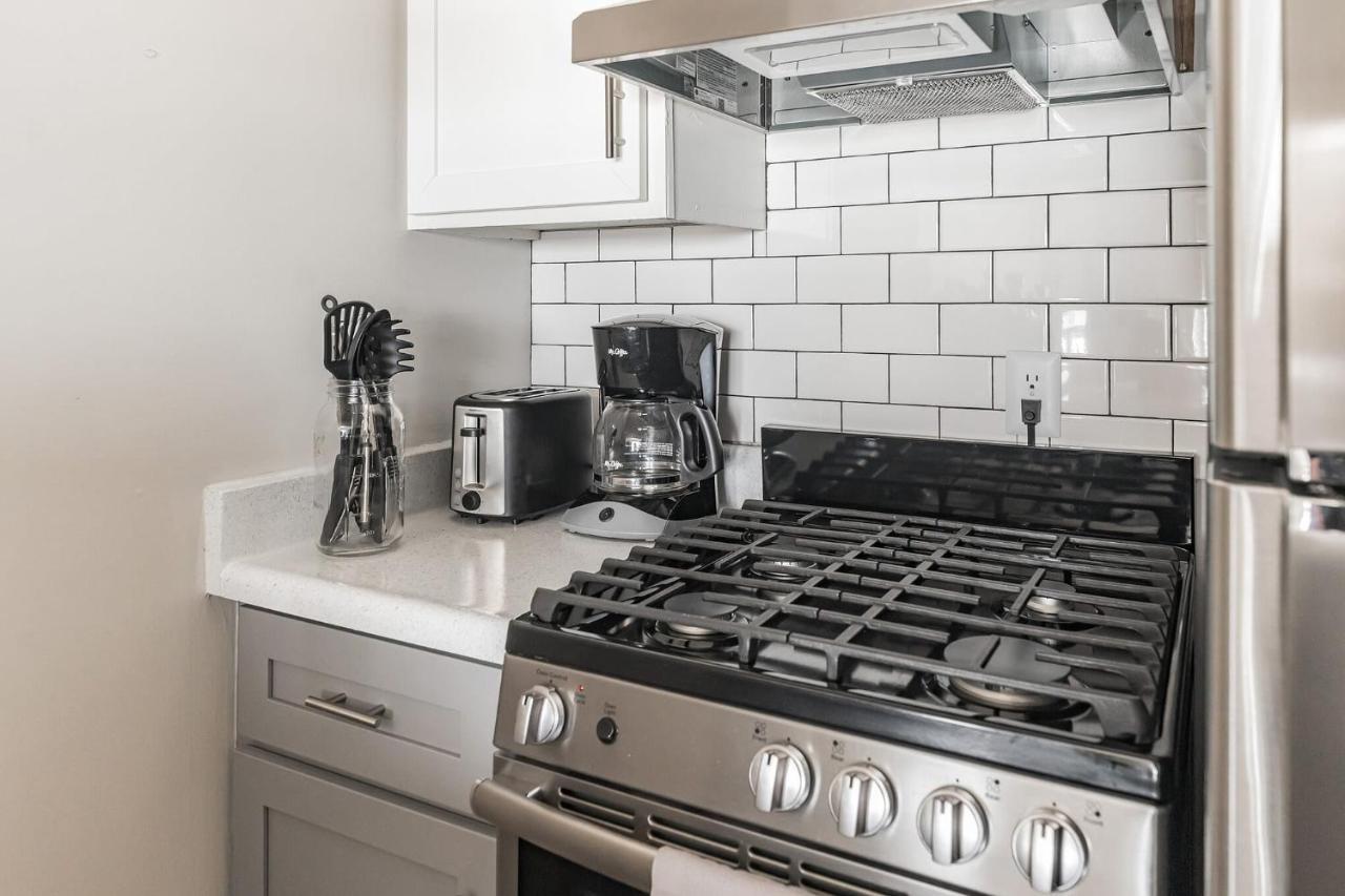 Bargain Downtown Memphis Apartment W Amenities Экстерьер фото