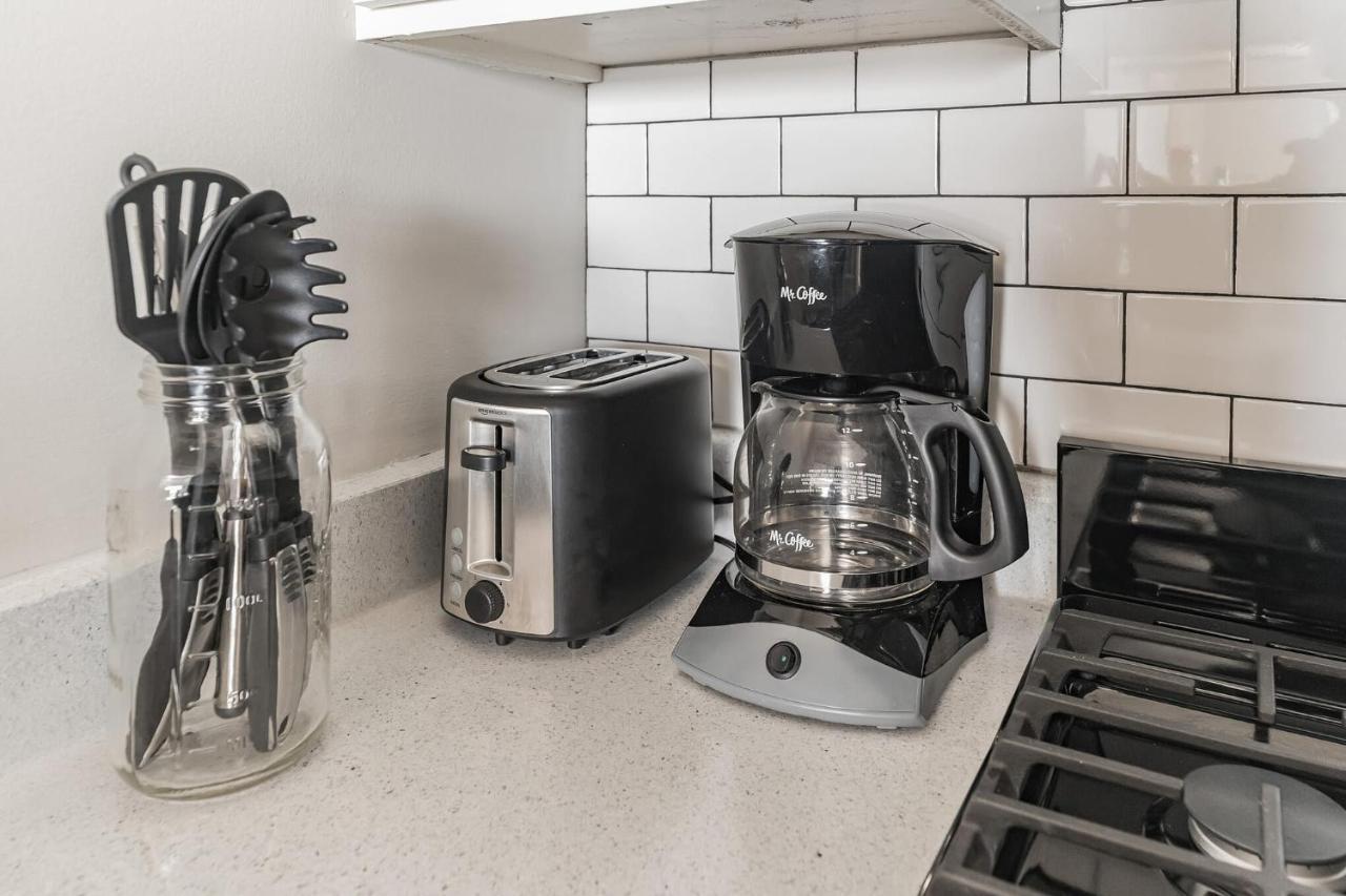 Bargain Downtown Memphis Apartment W Amenities Экстерьер фото